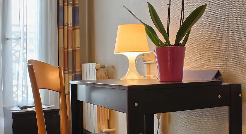Отель Mercure Pigalle Sacre Coeur 4*