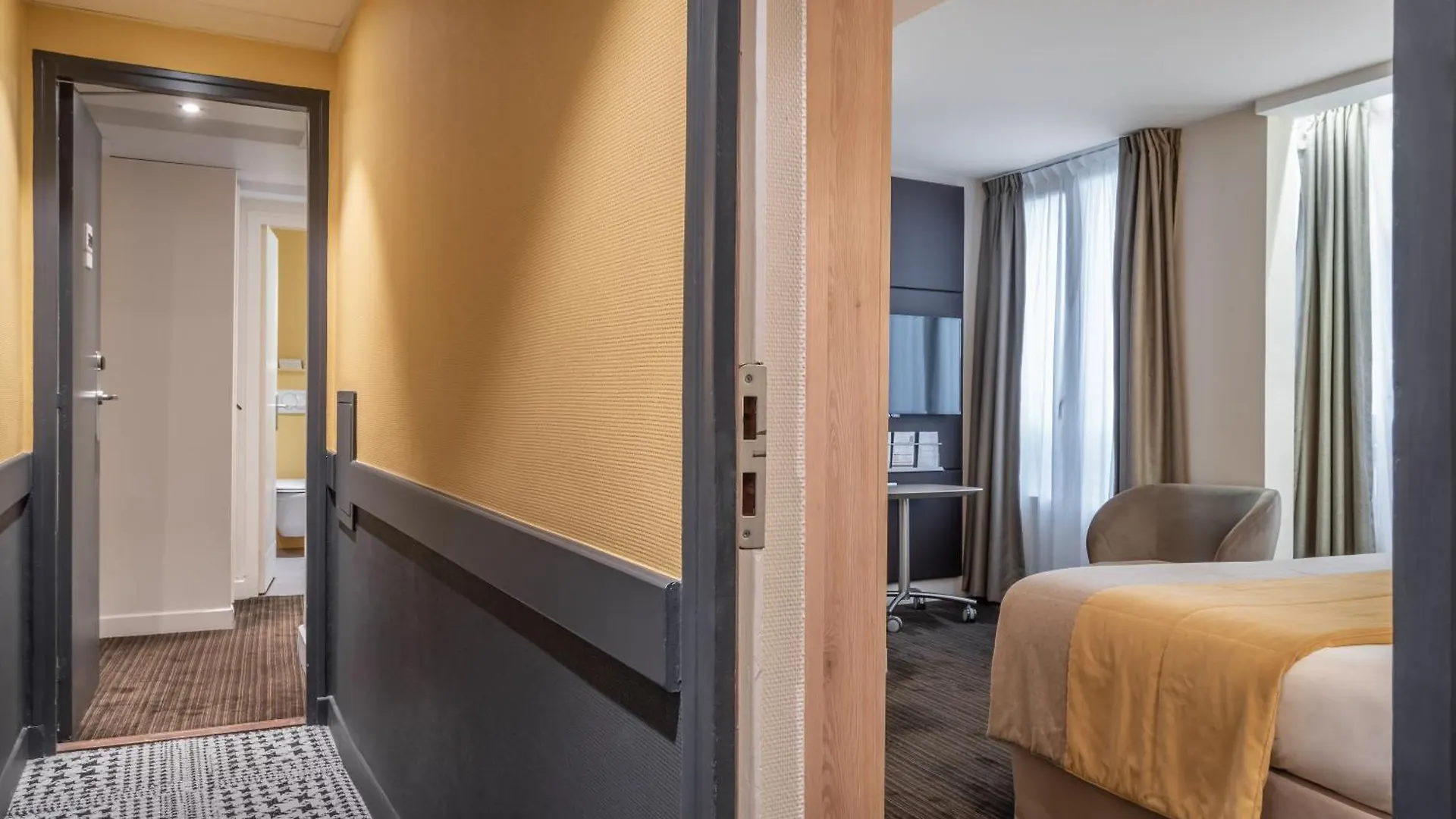Mercure Pigalle Sacre Coeur Отель 4*