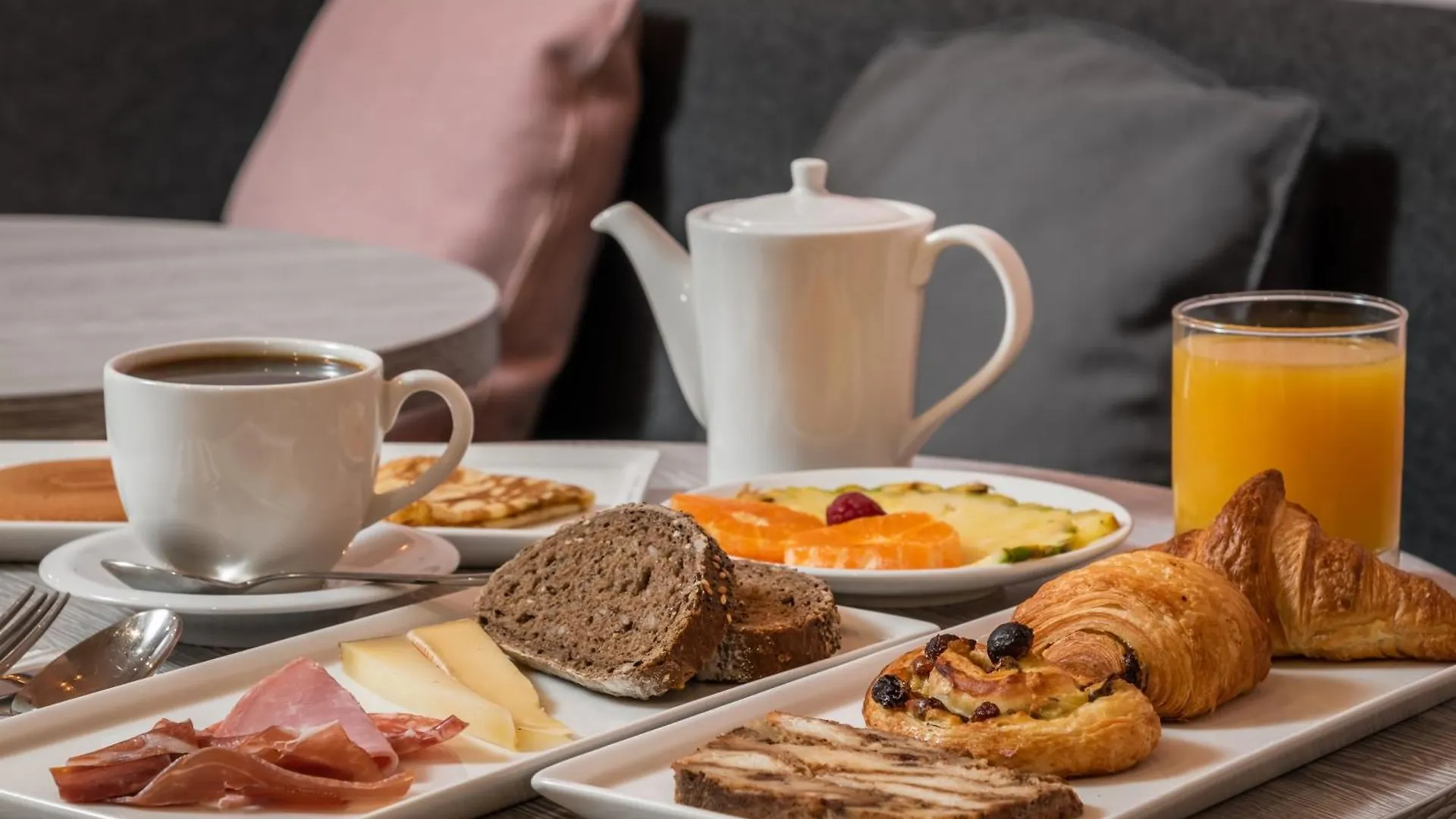 Отель Mercure Pigalle Sacre Coeur Париж