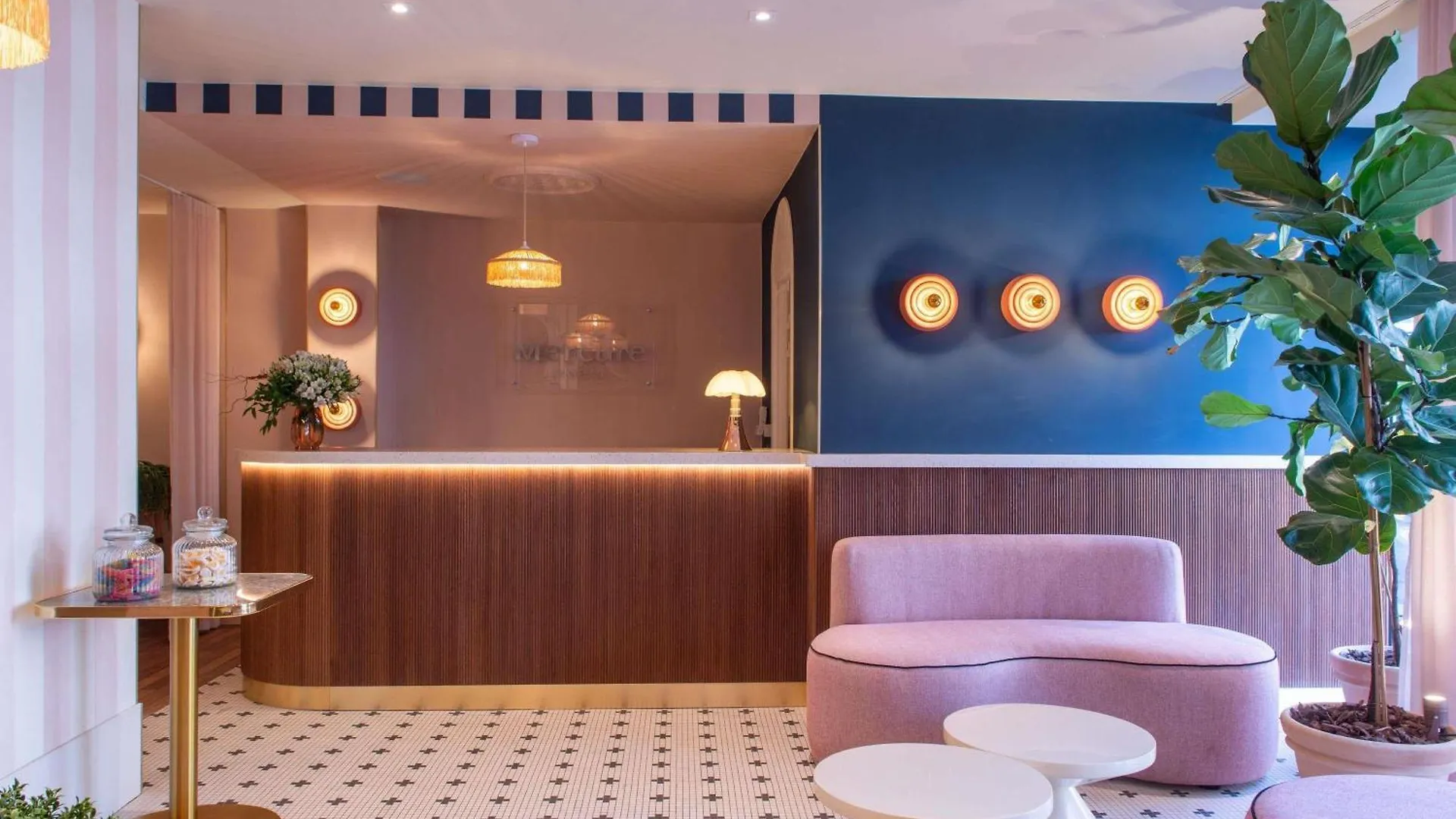 Hotel Mercure Pigalle Sacre Coeur 4*